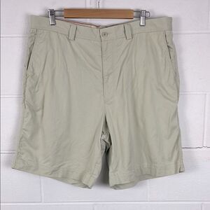 Tommy Bahama men’s chino khaki 9” short